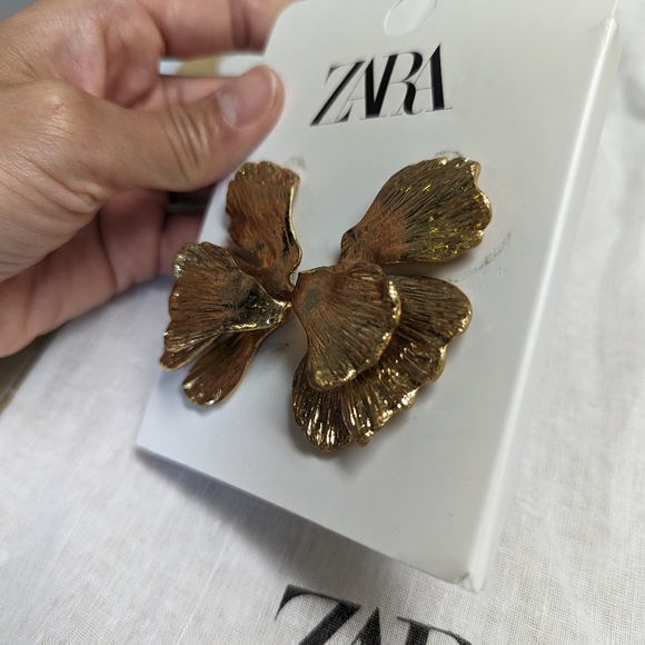 ZARA LEAF EARRINGS GOLDEN NWT - Picture 13 of 16